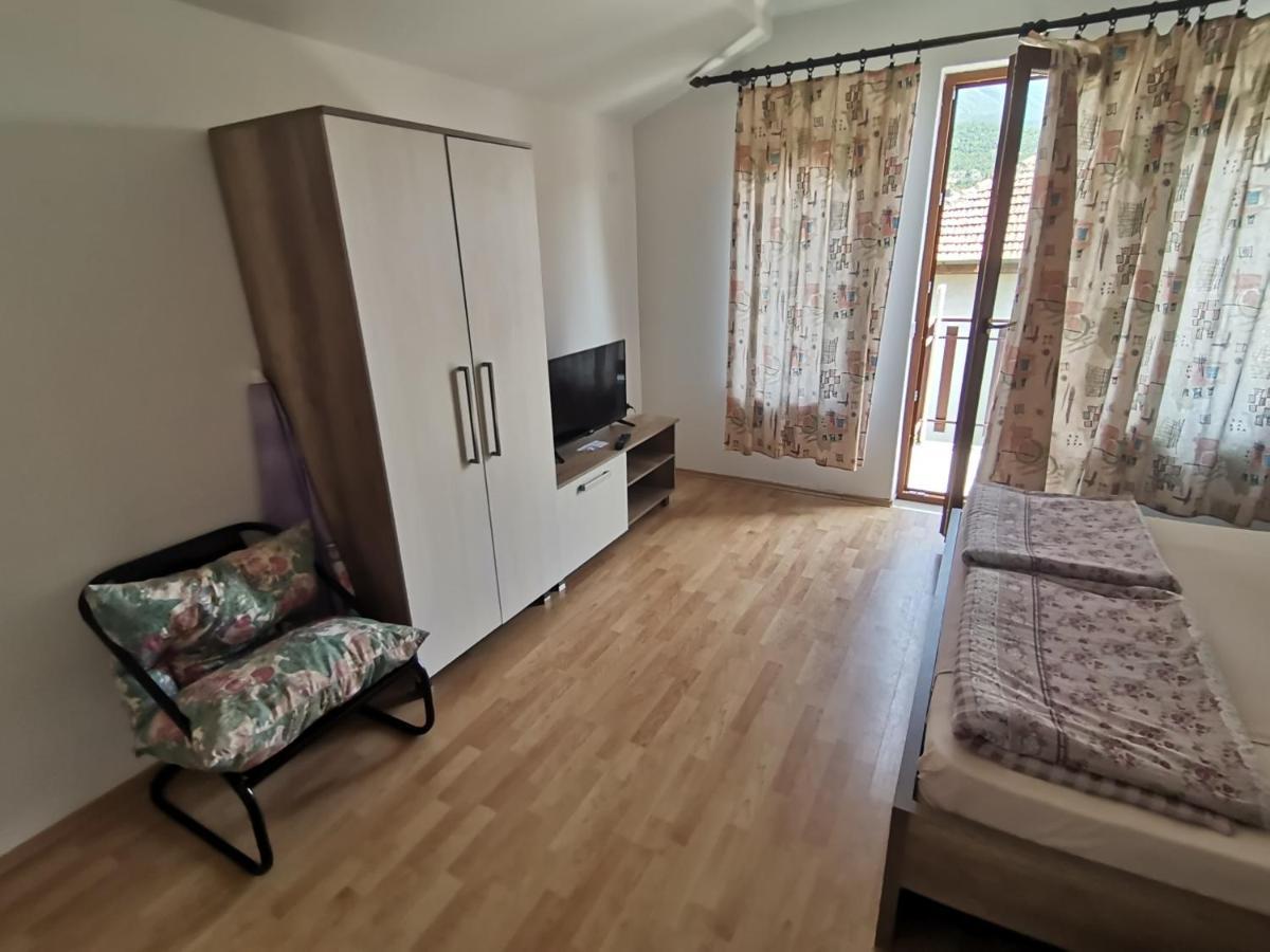 Guesthouse Zimovski Peštani 외부 사진